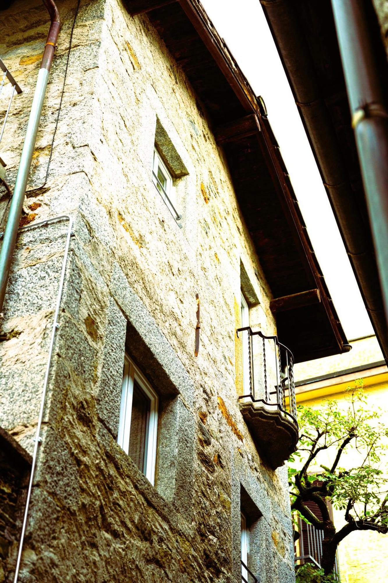 Rustico In Pietra Villa Brissago Exteriör bild